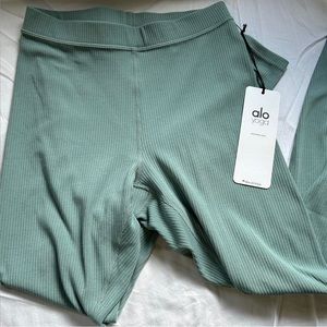 ALO Yoga Ribbed High-Waist 7/8 Blissful Leggings